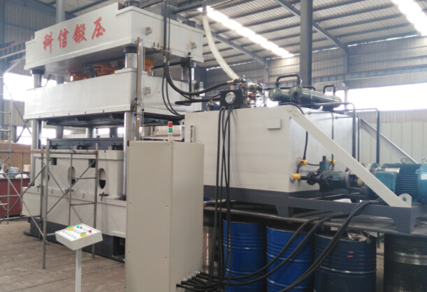 800T四柱壓力機(jī)(四柱液壓機(jī)) 800T四柱壓力機(jī)(四柱液壓機(jī))